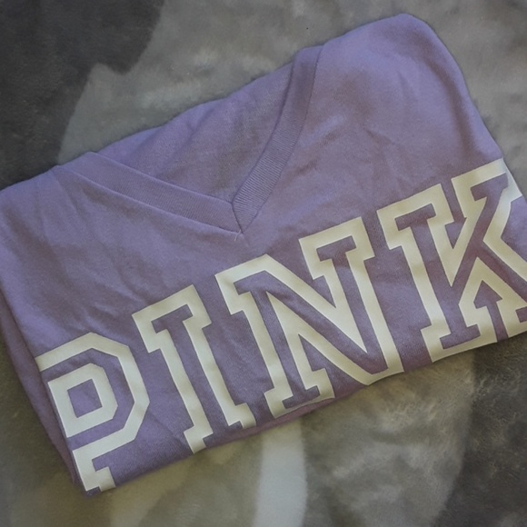 💜V.S. PINK Short Sleeve Tee sz XS Lilac Color💜 - Picture 4 of 4